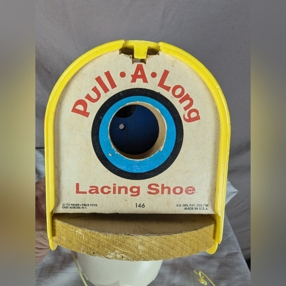 Lacing Shoe Fisher Price in used condition with a Sweet vintage nostalgic vibe - Picture 5 of 14